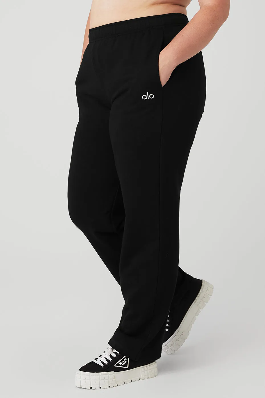 Accolade Straight Leg Sweatpant - Black